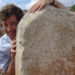 Dr Simon  Stoddart